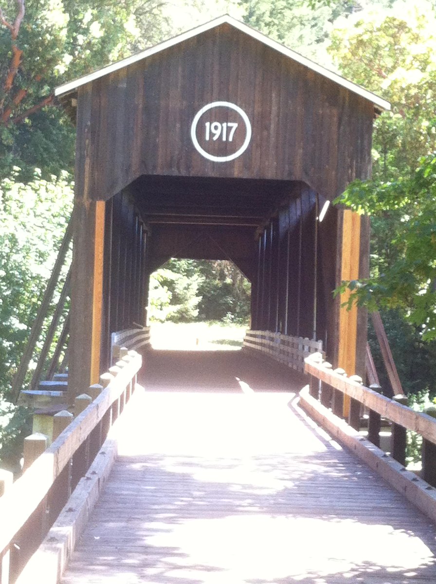 Discovered McKee Bridge recently while in southern Oregon - on the way to Applegate Lake, just north of CA border.