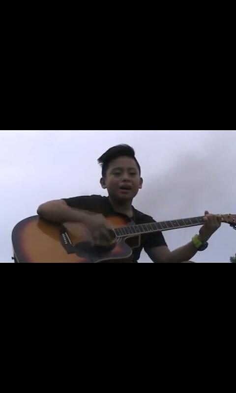 ZackiddinCP3's tweet photo. Kalau nak tgk cover video dari zack, boleh tgk di fb zack iaitu Zackiddin Zack http://t.co/QKEgK3yt3b