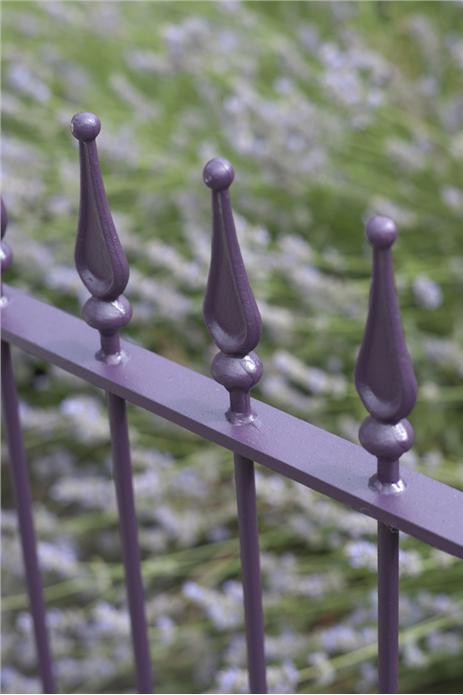 FarrowandBallUS's tweet image. Even on the rainiest of days, railings in Pelt are certain to brighten your yard #colorconfidence #livecolorfully