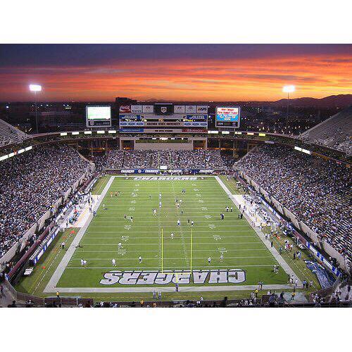 1DGlobalAlert's tweet photo. NEXT STOP 🎉

Venue: Qualcomm Stadium
Place: San Diego, California
Date: July 9th 2015

Capacity: 70,561 -N http://t.co/T1kg5QT2KH