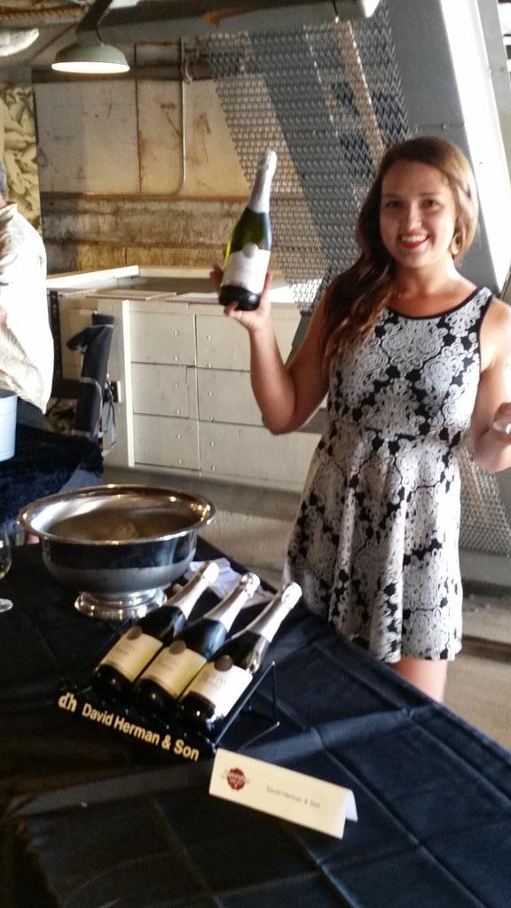 ElasWineTweets's tweet photo. @StevestonWine Fest this evening! Try our popular Italian prosecco  #Emotivo Prosecco  @dhs_wine http://t.co/5ziR4WWQZF