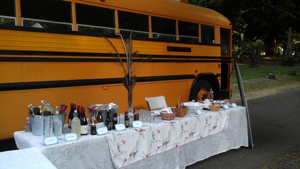 busbourguignon's tweet photo. First day with the bus at the Lone Fir! http://t.co/JSBJC1617c