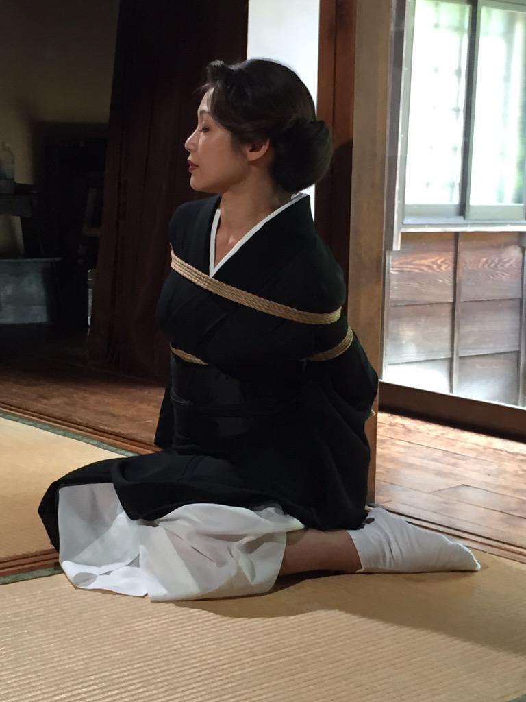 友田真希 和服緊縛 