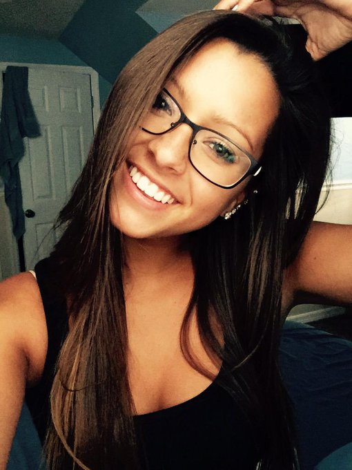 Watch Whit's leaked NSFW photo on TwXstars