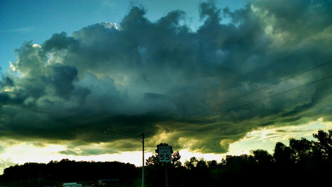 Just a quick shot of a small storm backlit by the setting sun in Booneville MS. 
<a href="/WTVAWeather/">WTVA Weather</a> <a href="/NMSCAS/">North MS Storm Chasers 🌪🇺🇸</a> <a href="/mswxmedia/">MS WX Media</a>