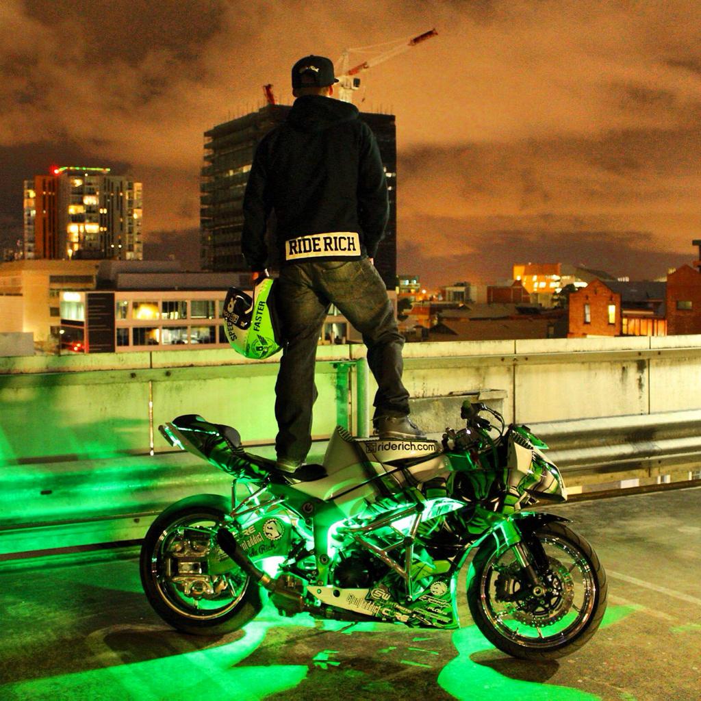 It's a riders world!! 🌏 <a href="/SSGear/">Speed and Strength</a> <a href="/RR_RideRich/">Ride Rich</a> <a href="/ReplayXD/">Replay XD</a> <a href="/HTmotoTraction/">HTmoto</a> <a href="/CoreMoto/">Core Moto</a> <a href="/KawasakiAU/">Kawasaki Australia</a> <a href="/MotorBikeCom/">MotorBikeCommunity</a>