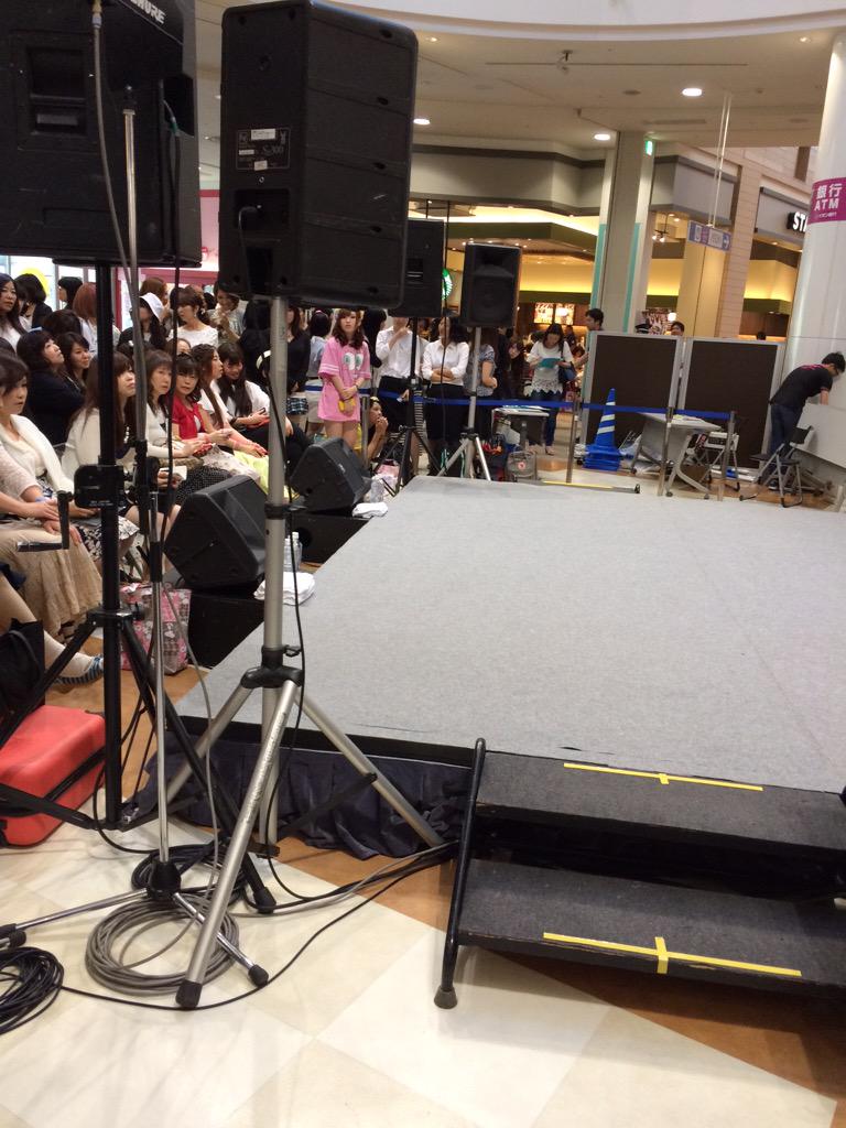 [ Fotos de Fans] presentaciones F.Cuz promocionando “two of us” en Japón  CIjnyEtVEAAX8Kh