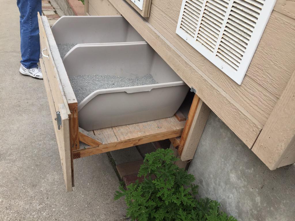outdoor litter box
