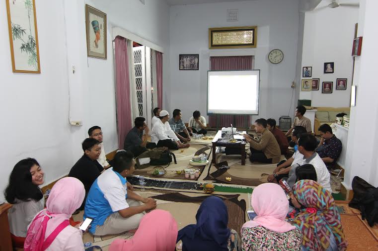 kotasubang.com/6151/himpunan-… < Himpunan Alumni IPB Kab. Subang Gelar Buka Puasa Bersama <a href="/tweetIPB/">Kabar Kampus IPB</a> <a href="/omdasubangipb/">Fokkus IPB</a>