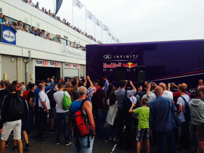 EsvRa's tweet photo. Italia a Zandvoort 2015! http://t.co/3xUbpTCQ5p