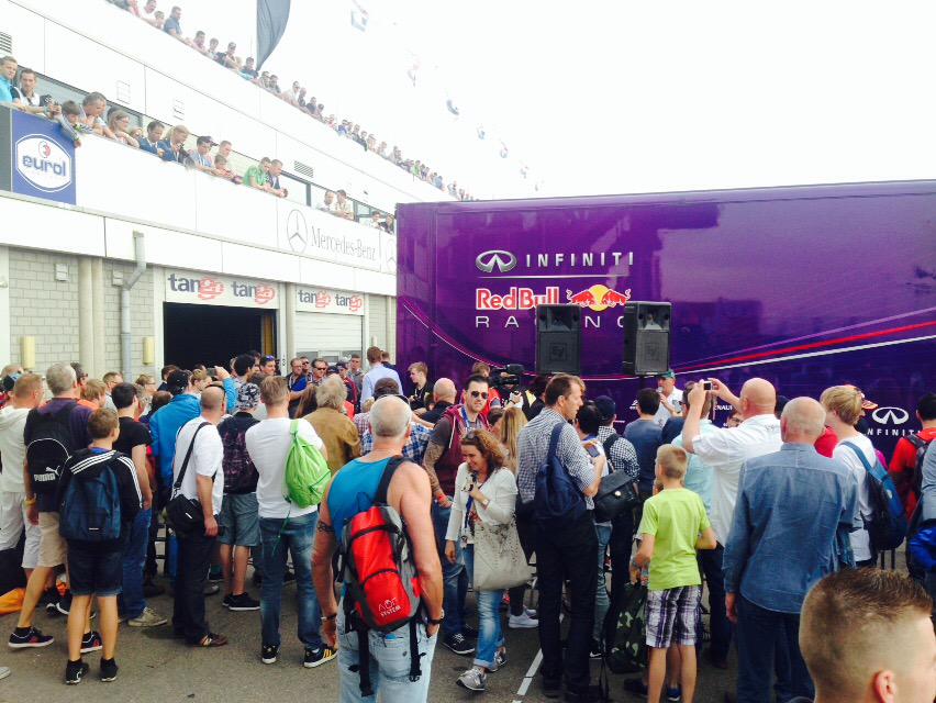 EsvRa's tweet photo. Italia a Zandvoort 2015! http://t.co/3xUbpTCQ5p