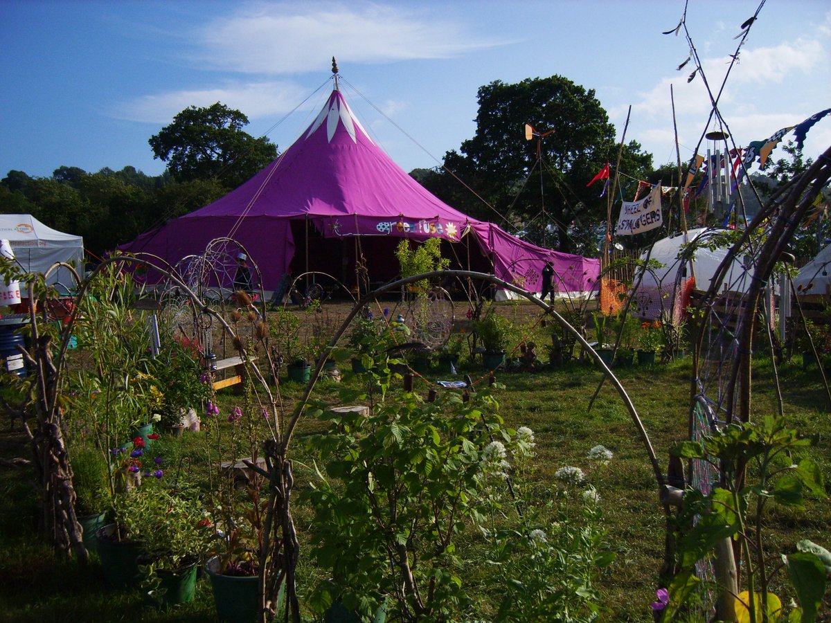 StickingHere's tweet photo. STOP THE EVICTION OF OUR COMMUNITY Jean and Chris of #saveCRC Talk at 3.30pm. Speakers Forum #Glastonbury @GFFradio http://t.co/lc2XnwsF23