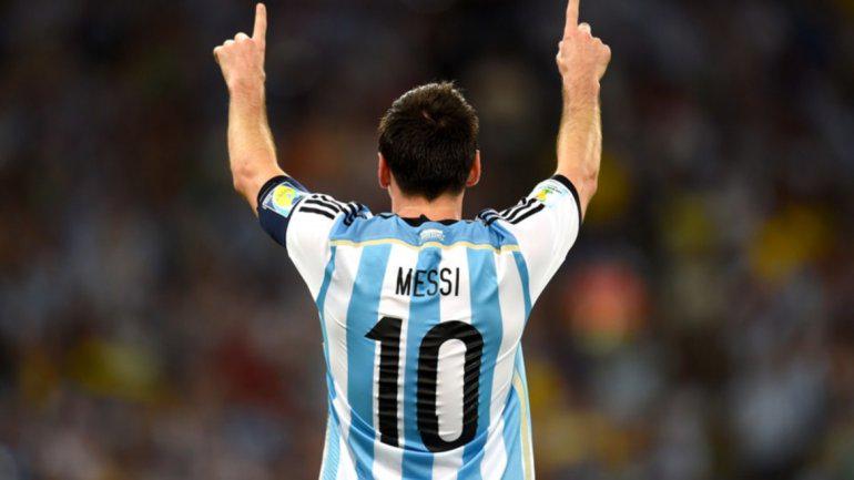 All semi-finalists #CopaAmerica have Argentine coaches.  #Argentina leads #FIFA ranking ahead of #Germany &amp; #belgium