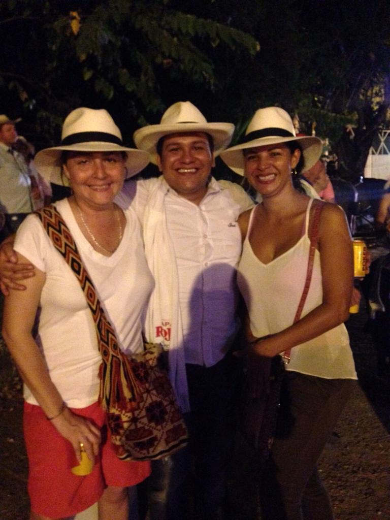 leandro0918's tweet photo. #LeandroLozanoSuazaConcejal En la Cabalgata san pedrina d Melgar Tolima. @MelgarTv @jazmiusic http://t.co/uGKwGIEtY9