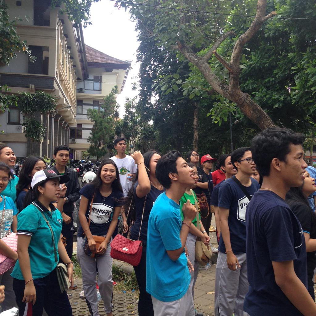 etacostavera's tweet photo. We are costra (2) http://t.co/pOi0YefBG5