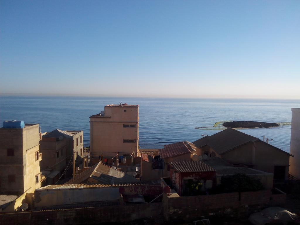 NelSmaili's tweet photo. Bonjouuuuur et bonne semaine à tous #guyotville #lilot http://t.co/lCJBrX0Z2R