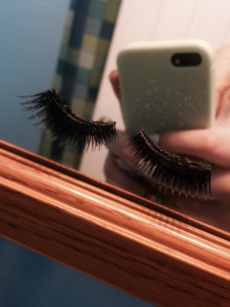 im_valerie_k's tweet image. You know you're a theatre girl when... #showweekend #TheatreProblems