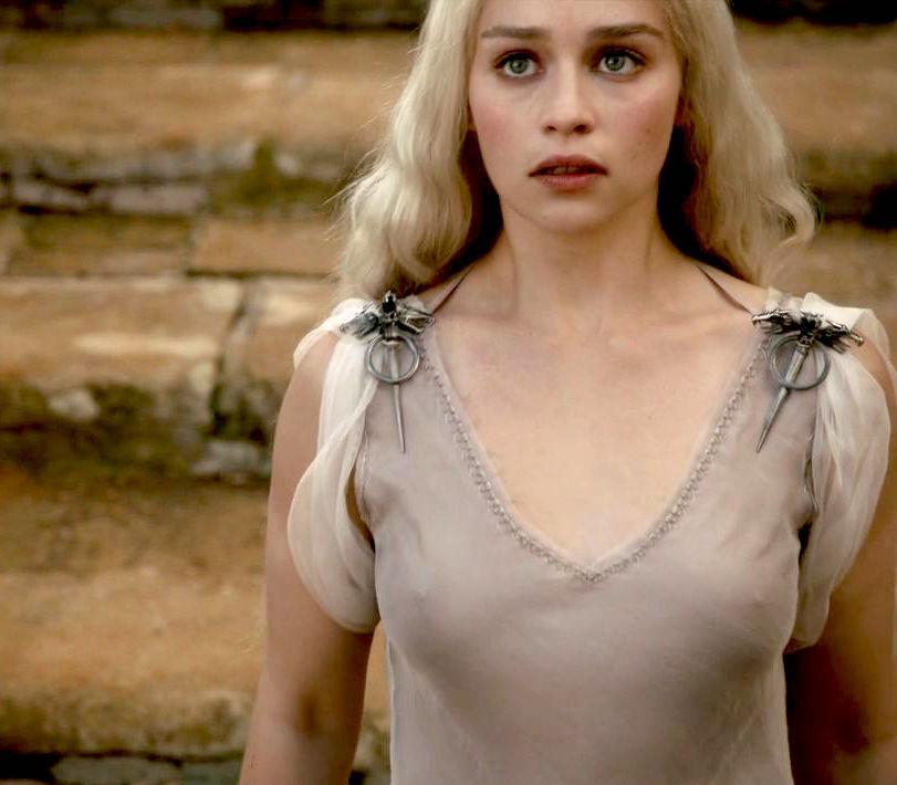 Emilia Clarke / Daenerys Targaryen / Jon Snow.