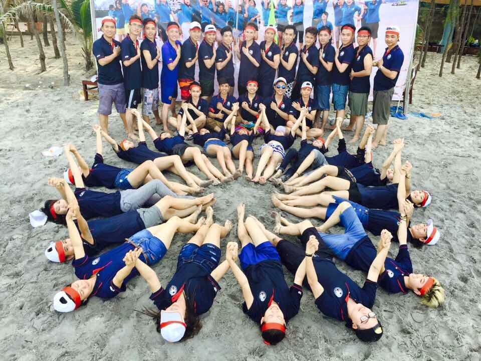 HoduyAnthony's tweet photo. Du lịch huấn luyện dã ngoại Mũi Né. http://t.co/1Dol1ZvCRE