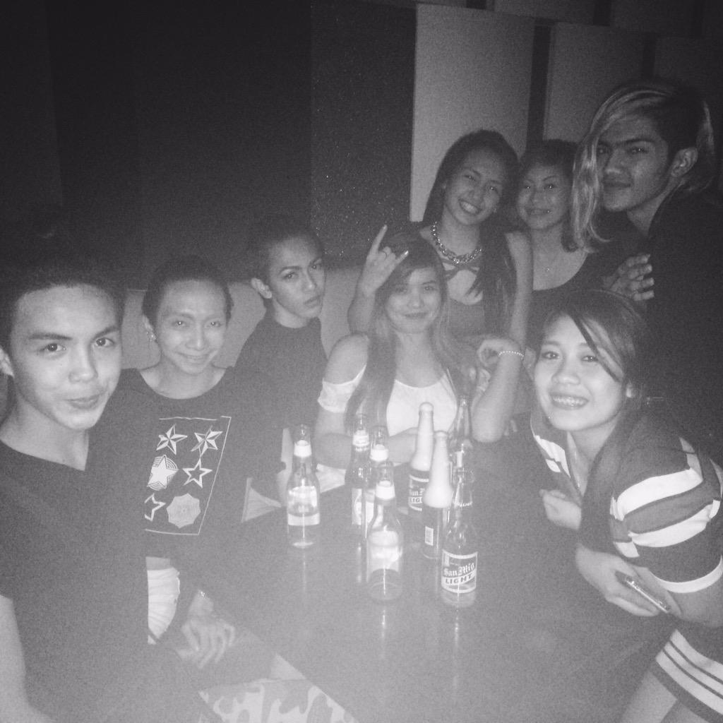 karenmaejala's tweet photo. last night with VDC #catalyst2.0 🎉🍻 http://t.co/rotV5dXVq7