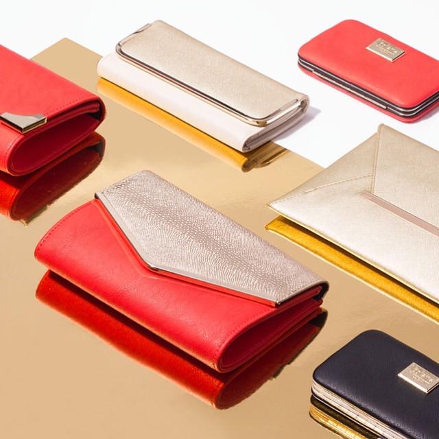 colette_hayman's tweet image. All I need is black, red and gold #clutchcontrol #nightout