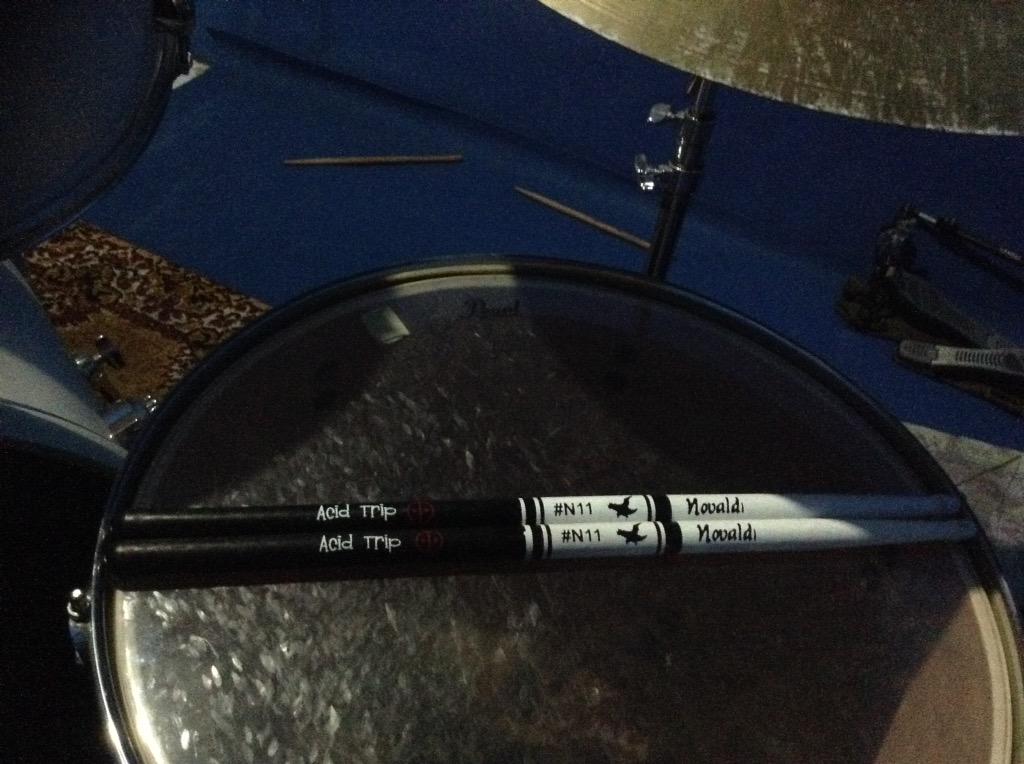 NovaldiPutra11's tweet photo. Thank you bro @stikdrumdotcom stik gue udah nyampe, pas banget sama pesenan http://t.co/WIglSTP2MA