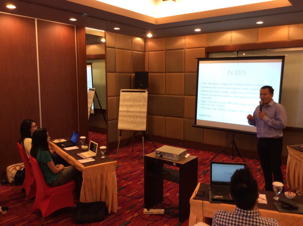 Integrated online workshop with <a href="/ToffeeDev/">ToffeeDev</a>. After long days no tweet, here i am tweeps