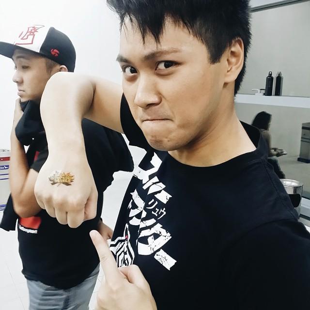 MadTatterPH's tweet photo. Congratulations and #madlove to @djcarloatendido for winning #redbullthre3style2015! 2 yea… http://t.co/IUnFqlffjN http://t.co/5MY3kLwYHl