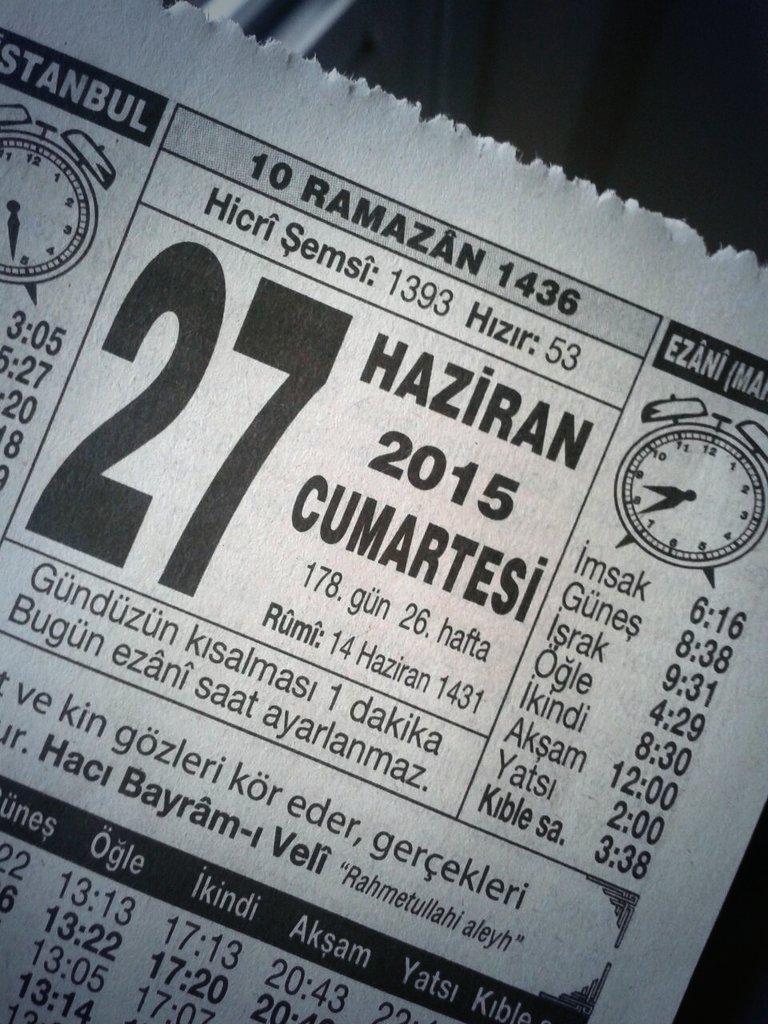 rhilalbayram's tweet photo. Biz misafirlerimize'diş kirası'nı anlatırken, #27Haziran takvim yaprakları da onu anlatıyordu.. #DüşünTaşın2015İftarı http://t.co/tgn4cTt9i7