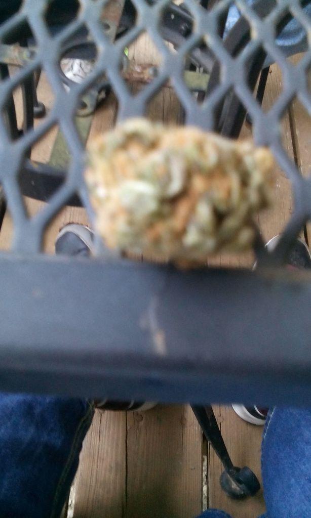 Only4DaReal251's tweet photo. Breakfast🚬👌⛽⛽ http://t.co/oYqunfYV3I