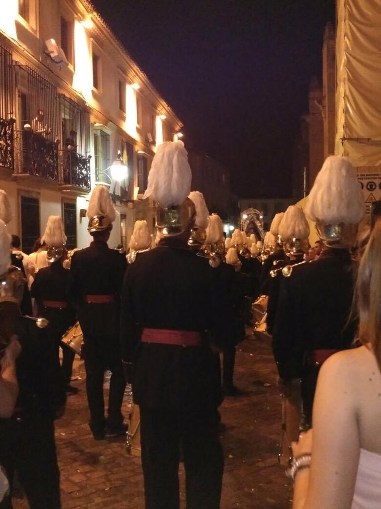 BCTSANTOROSTRO's tweet photo. Imagen de nuestra formación acompañando a Nuestra Virgen del valle por la calles de nuestra capital. Todo un placer http://t.co/8xWvYFXUli