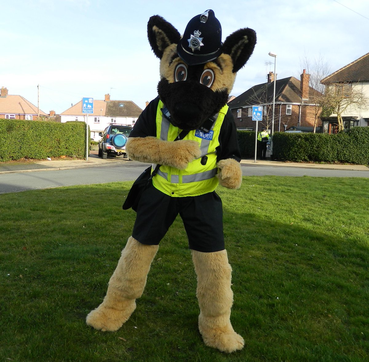 StaffsPolice's tweet image. Have your photo taken with Kash and tweet them to us for our gallery #openday