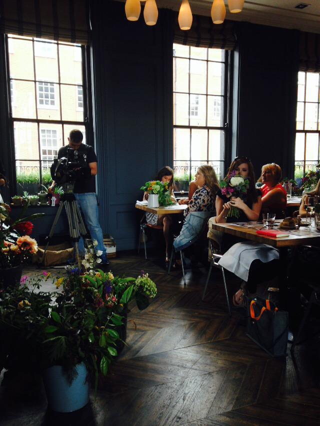imagebrides's tweet photo. Filming #IMAGEbrideprep FOR @IrelandAMTV3 http://t.co/VoW78s2Nfr