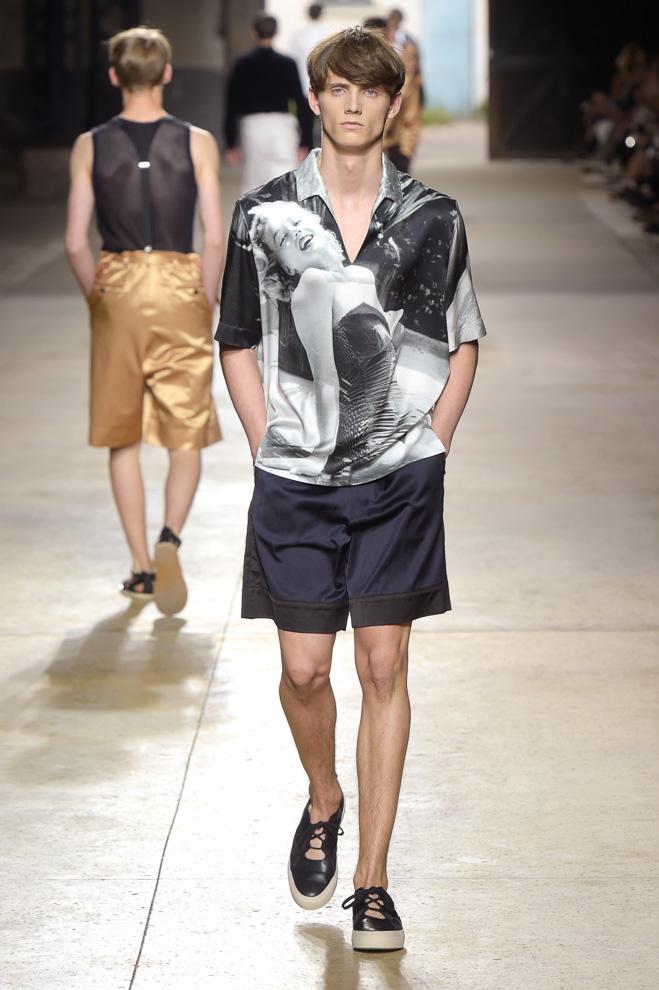 マリリン・モンローとサルバドール・ダリの架空の対話を描いたドリス