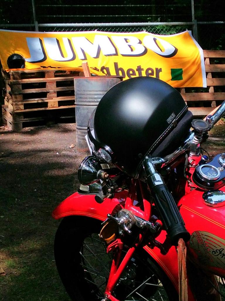 De VMC rit is van start. <a href="/JumboNijverdal/">Jumbo Nijverdal</a> bedankt voor de sponsoring!