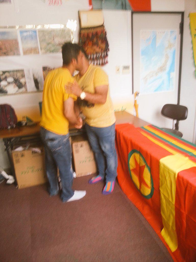 OsmanKurdish's tweet photo. Rojava ye Şehît ket. brê wî û hewale wî Serxwaşî yek japonya ye dan.
#KomelaKurd #ŞehitNamirin #ErdalZagros #Hogir http://t.co/LDgVeirNdq