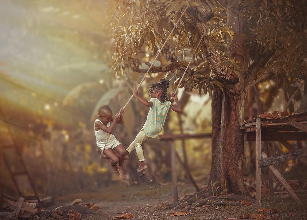 anasbiza's tweet photo. kids are living in the perfect world , they have no idea that we are doing our best to screw it up for them http://t.co/dlNpuJZKUi