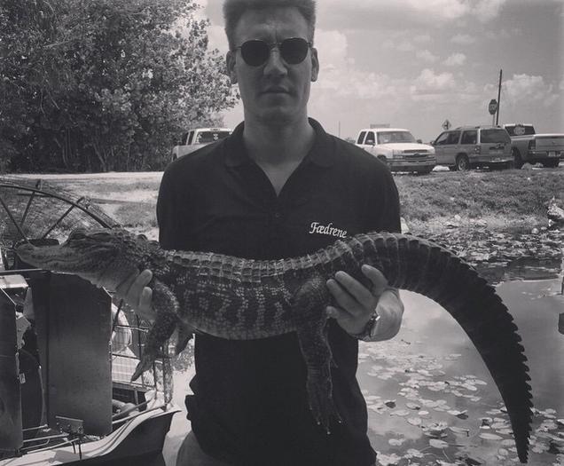 Bundesliga_EN's tweet image. When a wolf catches an alligator @VfLWolfsburg_EN (via @bendtnerb52)