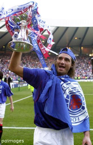 Happy birthday to former defender Lorenzo Amoruso, who is 44 today. 