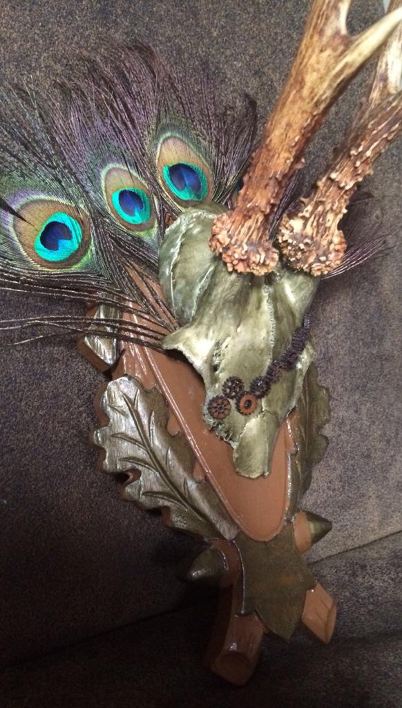 bone_creative's tweet image. Mounted roe deer skull with peacock feather plume and cog detail.  Comes with bone creative certificate . £40.