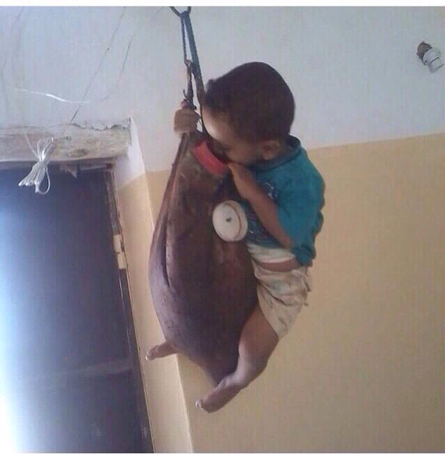 من أمثال نجران

الضمانه تكسر الحوض

اي 

من بغا حبتي ماغره فمي

اي

من بغاني وصلني