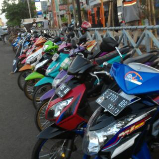 matic17_cirebon's tweet photo. Matic17+cirebon berbagi takjil menjelang buka puasa, http://t.co/adtpbNb1kW