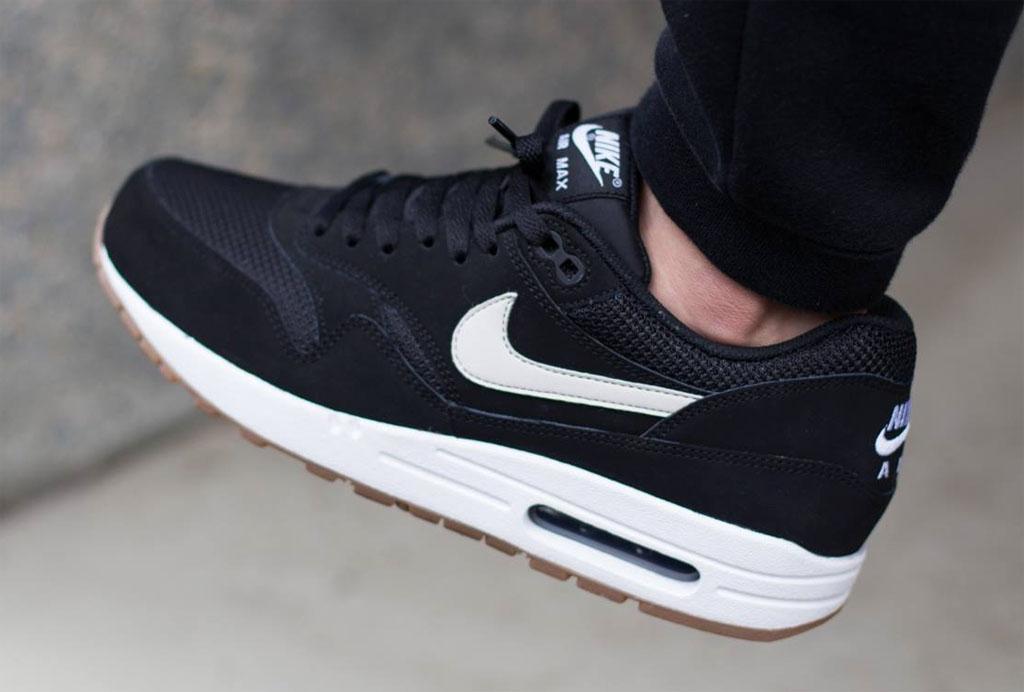 nike air max gum bottom