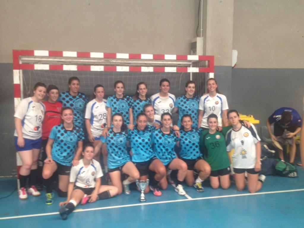 Totelu's tweet photo. Adeu #GCup2015 propera parada #FestaMajorCup2015 @Handbol_Sanes http://t.co/Wv2yPerqxz