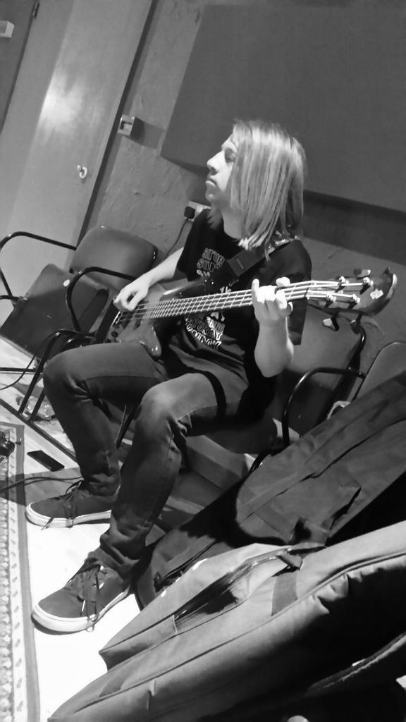CurbBand's tweet photo. Day 2: All About That Bass http://t.co/ml4ssY3KGQ