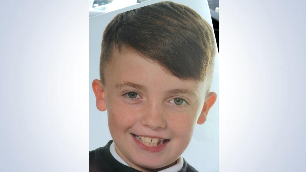 STVNews's tweet photo. Police 'anxious' to trace 13-year-old boy who vanished in Dundee http://t.co/jH31Bltf3g http://t.co/hTAfLpr3Ev