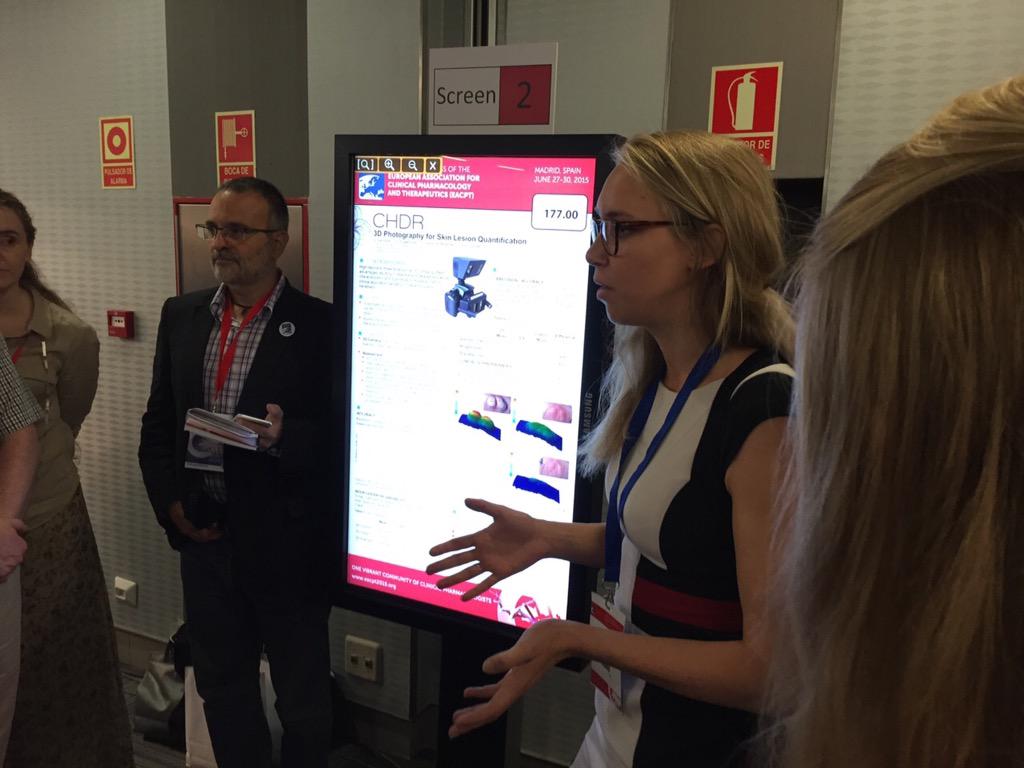 RissmannRobert's tweet photo. @CHDR_NL #derma_team presenting novel 3D photography as advanced methodology for #drugdevelopment @EACPT http://t.co/Md5by3R7ve