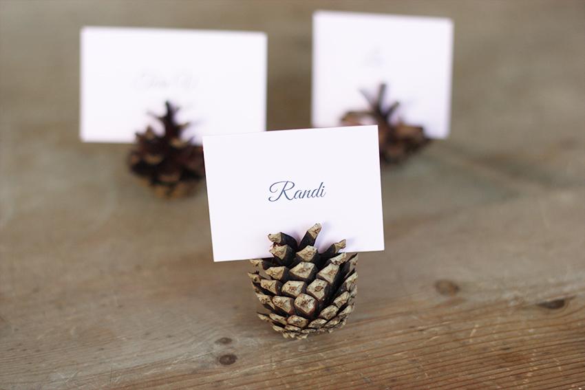 Learn how to make Pinecone Place Cards morningcreativity.com/pinecone-place… #pinecone #tabledecor #placecards #diy