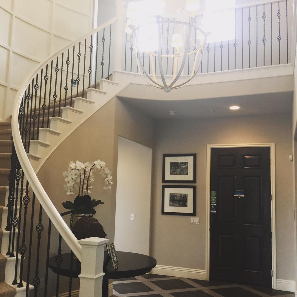 rebeccadelucakw's tweet photo. Look at this amazing staircase!!! #rivervillage #modelhome #residence4 #therebeccas #realestate http://t.co/bdAI9LBCMR