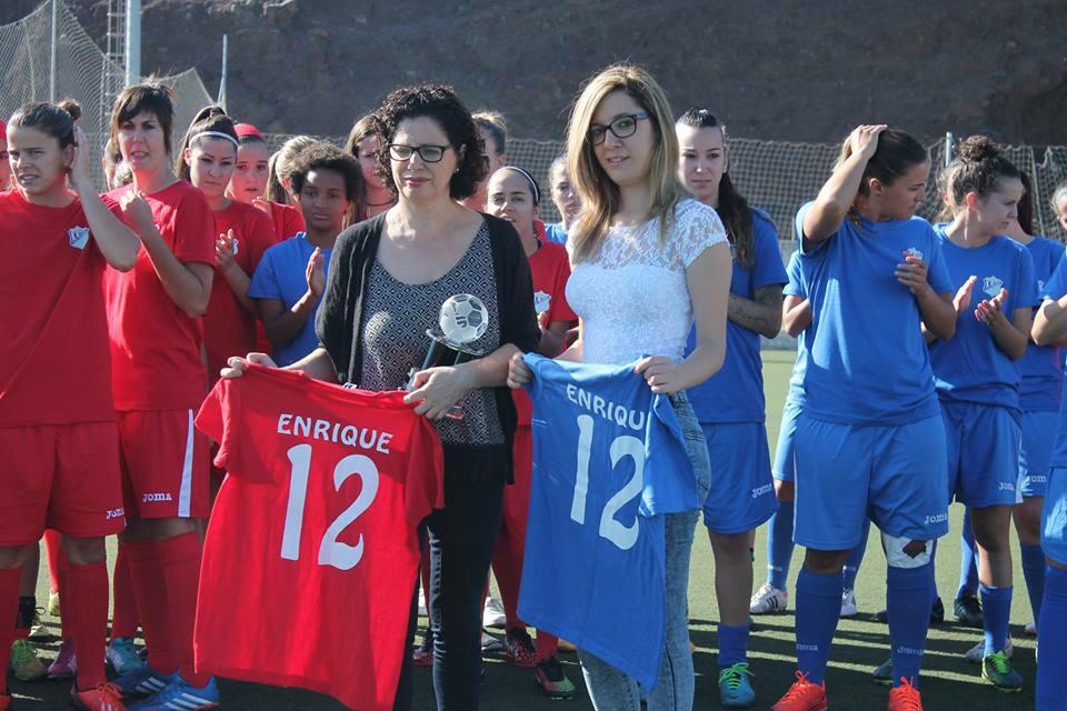 FutbolTenerife's tweet photo. "I Memorial Don Enrique Rivero" organizado por la @UDTACUENSE en el día de hoy.
"SIEMPRE ETERNO ENRIQUE"
RT POR FAVOR http://t.co/yqlmTsbEWH